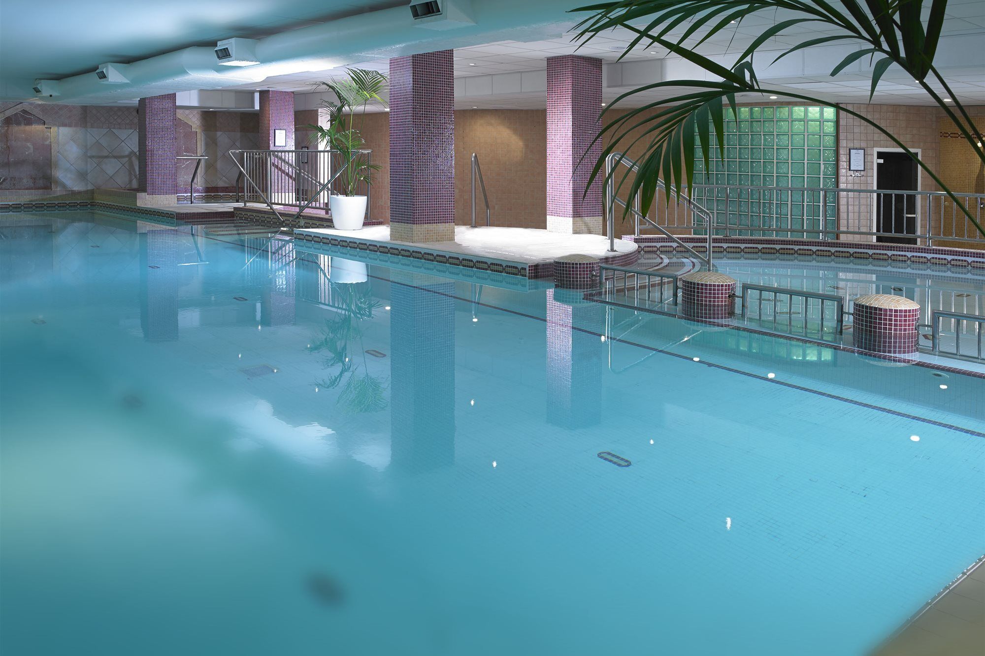 Camden Court Hotel Dublin Kültér fotó